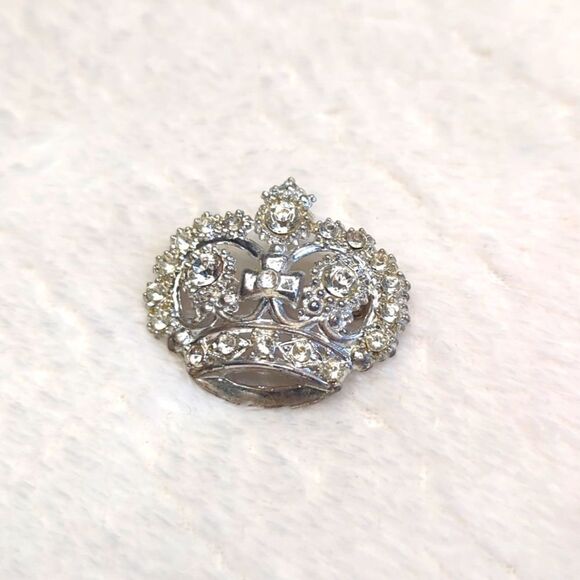 Vintage Silvertone and Clear Rhinestone Crown Brooches - Picture 3 of 9